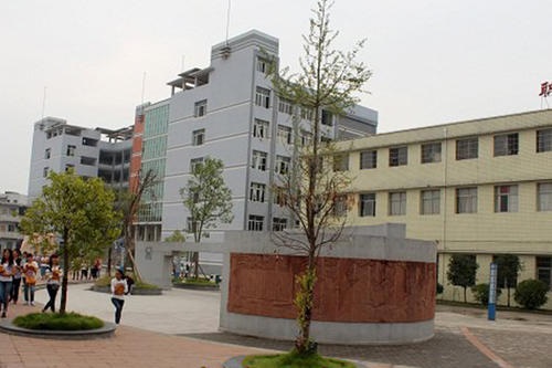貴陽(yáng)職工中等專(zhuān)業(yè)學(xué)校2021年招生電話(huà)