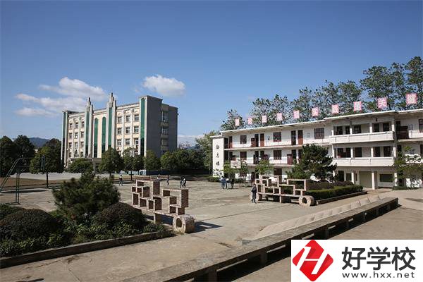懷化溆浦有沒(méi)有中專(zhuān)學(xué)校？地址在哪？