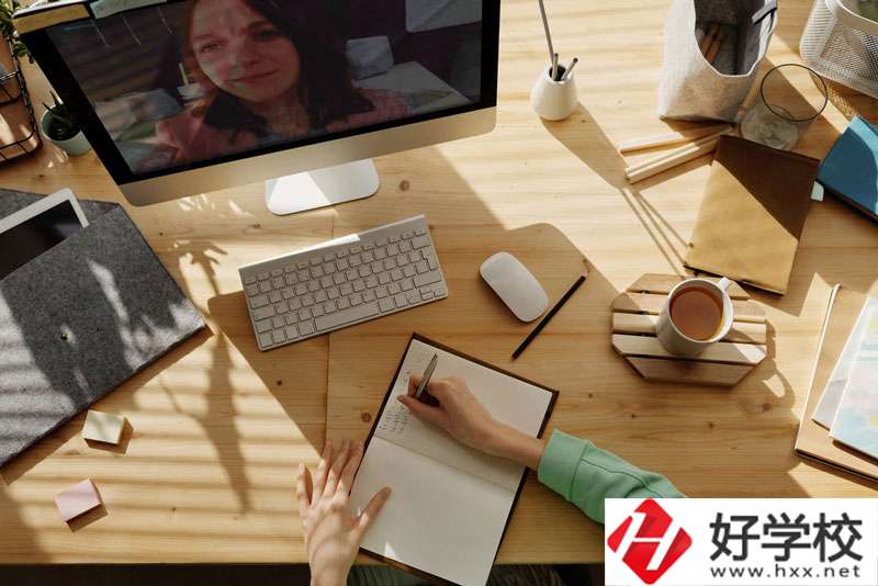 新化縣楚怡工業(yè)學校是職高嗎？怎么樣？
