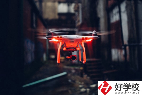 長沙航天學校飛行器制造專業(yè)值得選擇嗎？