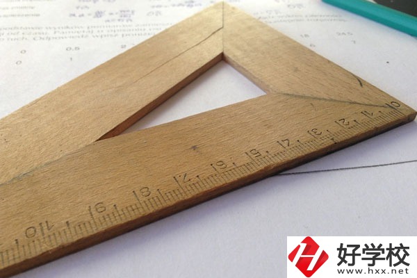 懷化市工業(yè)中等專(zhuān)業(yè)學(xué)校好不好？宿舍怎么樣？