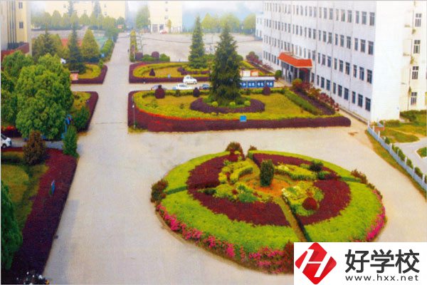 懷化職業(yè)技術學院怎么樣？有中職部嗎？
