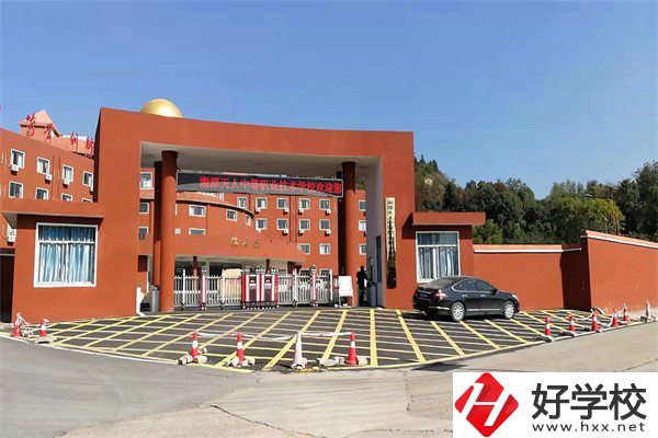 湘潭天人職校的學(xué)費(fèi)情況怎么樣？會亂收費(fèi)嗎？