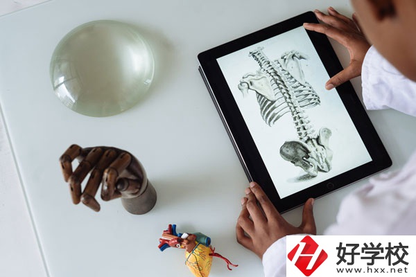 湖南醫(yī)藥中等專業(yè)學(xué)校怎么樣？宿舍好不好？