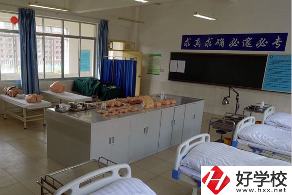 長(zhǎng)沙博雅衛(wèi)生中等專(zhuān)業(yè)學(xué)校實(shí)訓(xùn)室