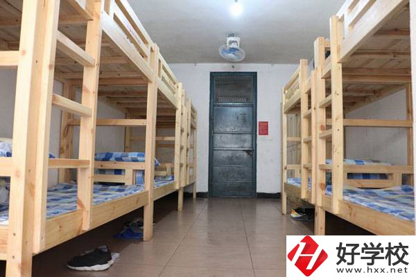 長(zhǎng)沙航天學(xué)校報(bào)考條件有哪些？