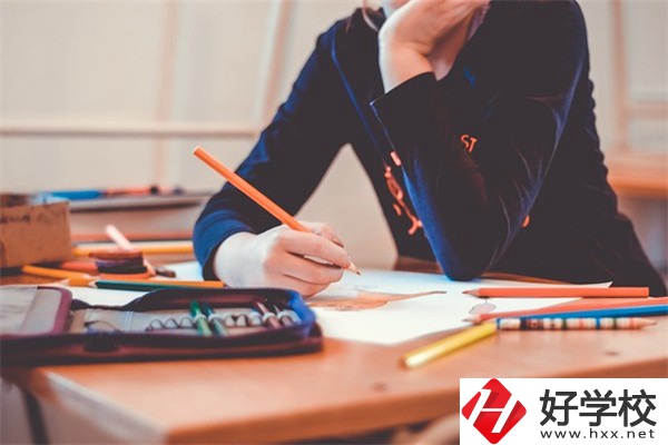 在邵陽上中專需要哪些條件？有什么學(xué)校選擇？
