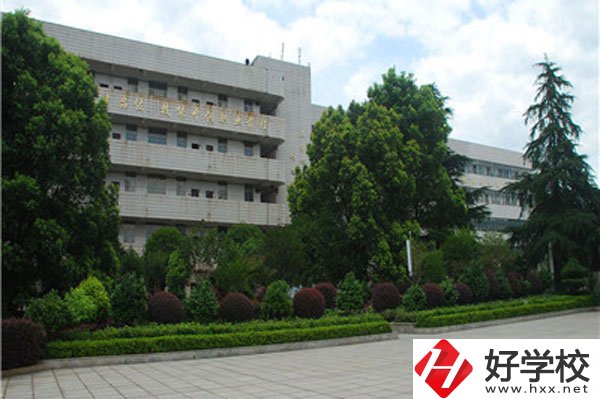 湖南省郴州市第一職業(yè)中等專(zhuān)業(yè)學(xué)校有什么專(zhuān)業(yè)？
