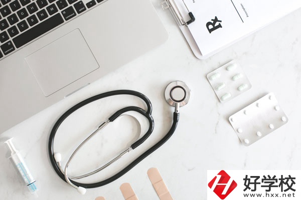 核工業(yè)衛(wèi)生學(xué)校護(hù)理專業(yè)值得學(xué)嗎？有沒(méi)有前途？