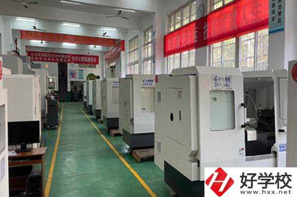湖南省工業(yè)貿(mào)易學(xué)校在什么位置？有哪些辦學(xué)優(yōu)勢？