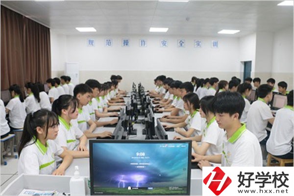 郴州汝城縣職校有統(tǒng)一的校服嗎？