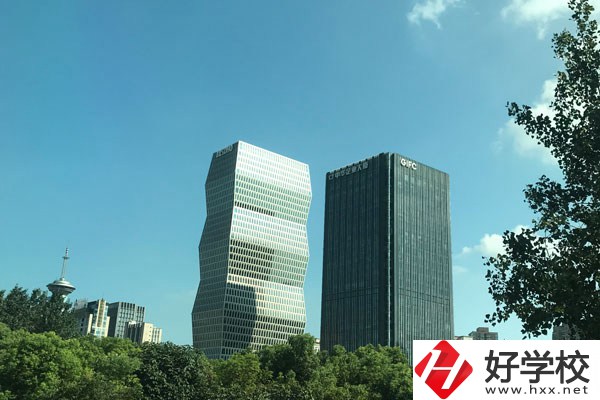株洲生物工程中專學(xué)計(jì)算機(jī)專業(yè)怎么樣？