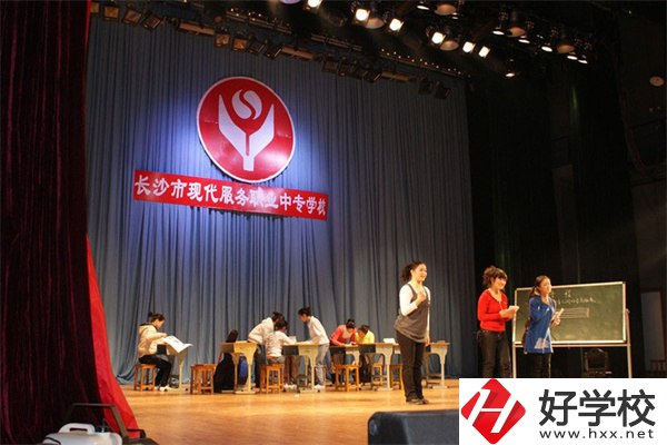 長(zhǎng)沙開(kāi)福區(qū)共有幾所中職學(xué)校？有沒(méi)有公辦的？