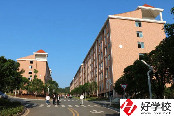 想在湖南省就讀的五年制公辦大專學校？看看這兩所學校
