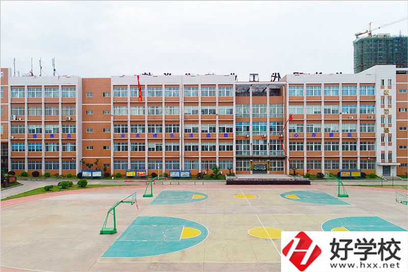 初中畢業(yè)讀湖南健康學校怎么樣？有哪些專業(yè)？