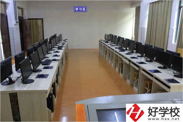 通道縣職業(yè)中等專業(yè)學(xué)校在哪？學(xué)費(fèi)需要多少？