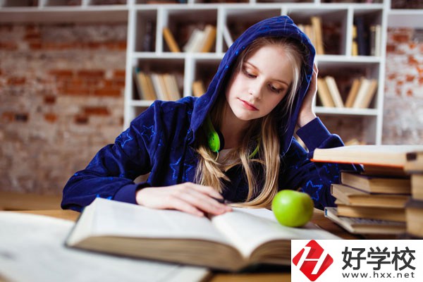 南岳區(qū)職業(yè)中等專業(yè)學(xué)校有哪些專業(yè)？