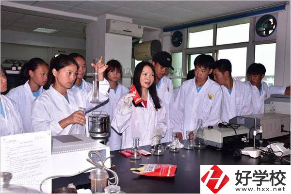 岳陽有哪所中職學校有辣條專業(yè)？該專業(yè)學了有用嗎？