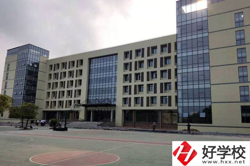永州工業(yè)貿(mào)易中等專業(yè)學(xué)校有哪些專業(yè)？