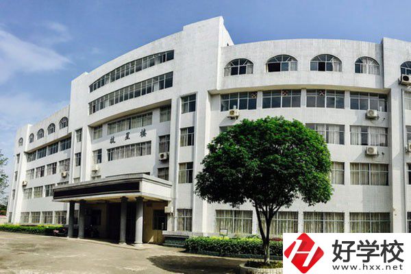 漣源市工貿(mào)職業(yè)中等專業(yè)學(xué)校有哪些專業(yè)？學(xué)費是多少？