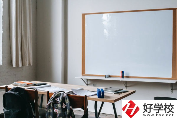株洲市生物工程中專學(xué)校有哪些專業(yè)？怎么選好呢？