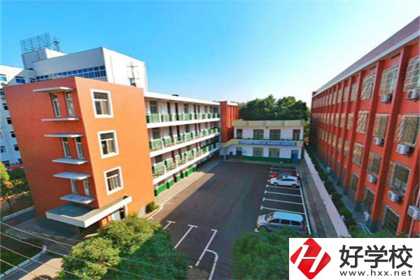 中國水電八局高級技工學(xué)校是所什么學(xué)校？有什么優(yōu)勢？