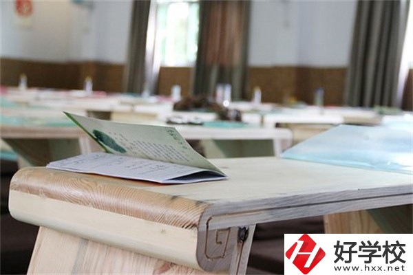 在張家界就讀的中專升為大專了，原來的學(xué)歷會提升嗎？