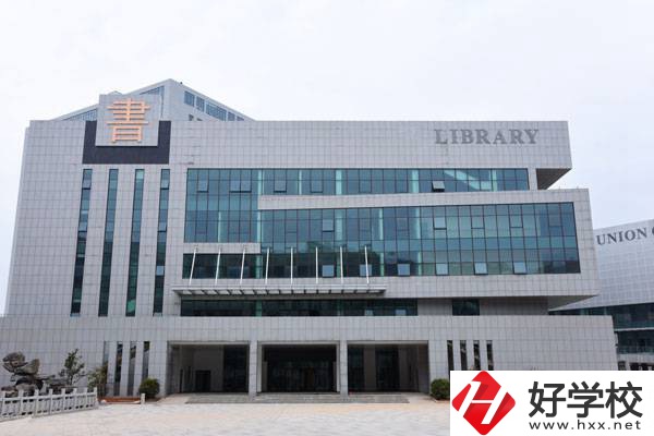 湖南外國語職業(yè)學(xué)院有哪些五年制大專招生專業(yè)？