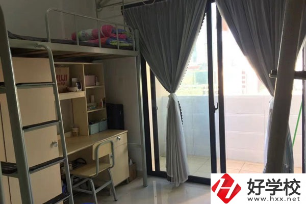 湖南建設(shè)中等職業(yè)學(xué)校收費(fèi)標(biāo)準(zhǔn)怎么樣？