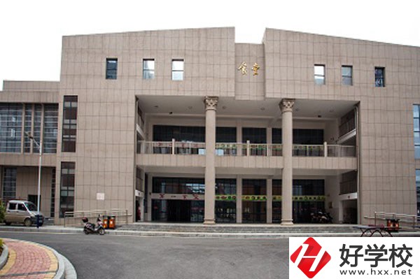 鳳凰縣職業(yè)中專學(xué)校怎么樣，有哪些招生專業(yè)？