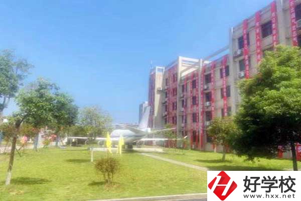 長沙經(jīng)貿(mào)職業(yè)中?？梢詤⒓痈呖紗?？還有哪些升學(xué)方式？