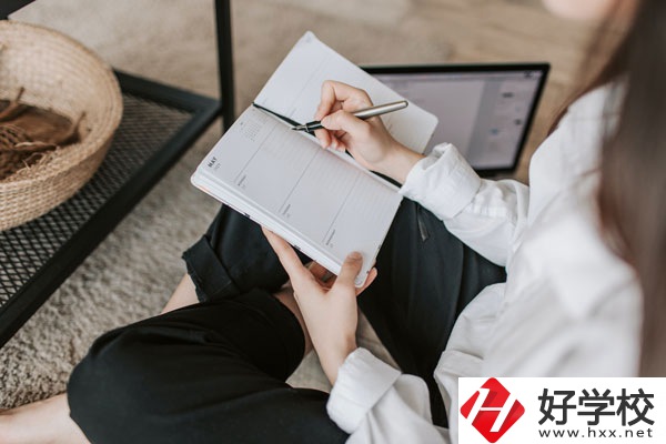 湖南工商職業(yè)學院(中職部)好不好？