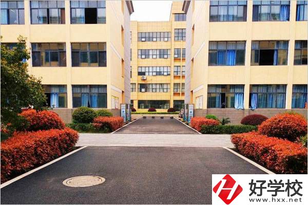 岳陽有哪所中職學(xué)校有辣條專業(yè)？該專業(yè)學(xué)了有用嗎？