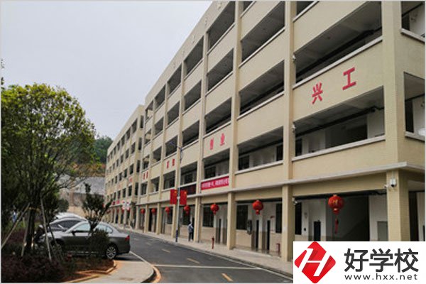 郴州臨武職業(yè)中專怎么樣？教學(xué)條件好不好？
