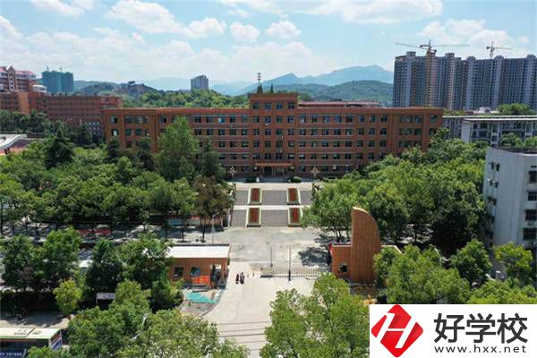 婁底最好的師范職校是哪所？師范專業(yè)好就業(yè)嗎？
