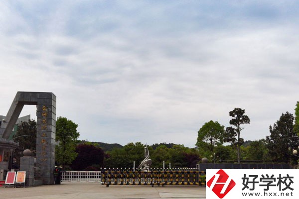 會同縣職業(yè)中專學校怎么樣？開設了哪些專業(yè)？
