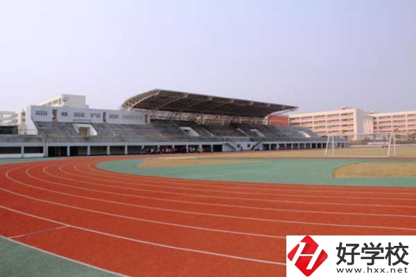 想學(xué)電子技術(shù)類專業(yè)，推薦長(zhǎng)沙這所中職學(xué)校